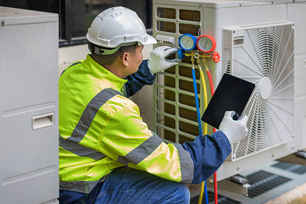 Professional Hvac technician working in Stonewall, TX